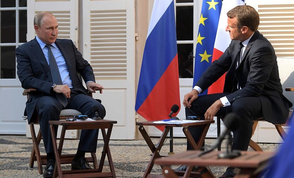 Владимир Путин и Эммануэль Макрон. Фото: пресс-служба Кремля