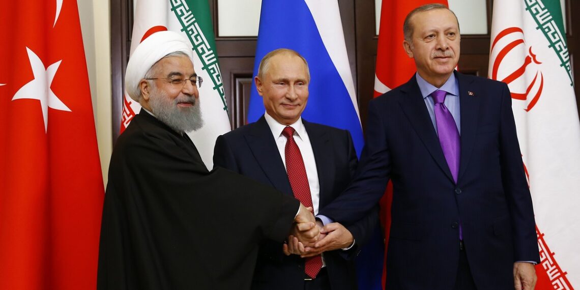 Хасан Рухани, Владимир Путин и Реджеп Эрдоган. Фото: Sefa Karacan / Anadolu Agency