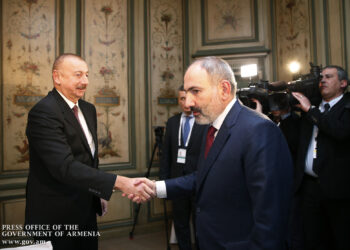 Никол Пашинян и Ильхам Алиев