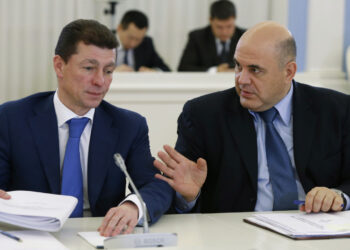 Максим Топилин и Михаил Мишустин. Фото: Дмитрий Астахов / РИА Новости