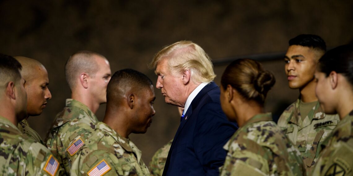 Дональд Трамп. Фото: Брендан Смиаловски / Getty