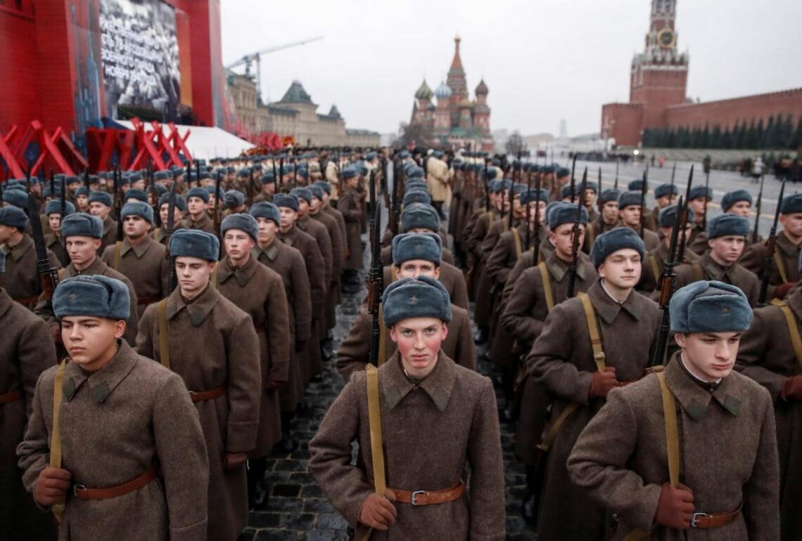 парад 7 ноября 1941 г в москве