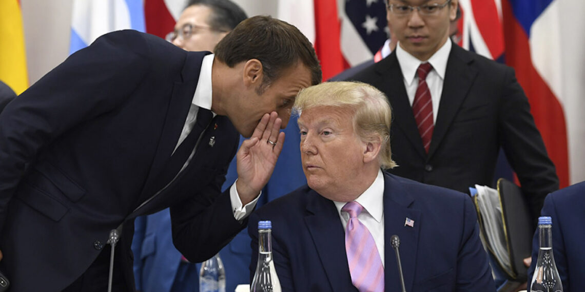 Эммануэль Макрон и Дональд Трамп. Фото: AP