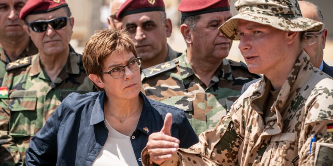 Аннегрет Крамп-Карренбауэр. Фото: newsbeezer.com