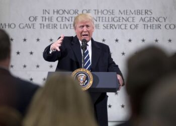 Дональд Трамп в Лэнгли. Фото: AP