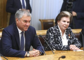 Вячеслав Володин и Валентина Терешкова. Фото: Пресс-служба Госдумы