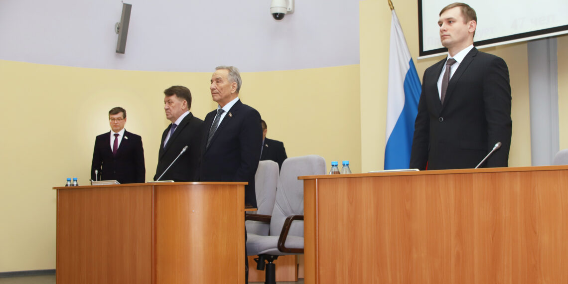 16-я сессия Верховного Совета. Фото: vskhakasia.ru