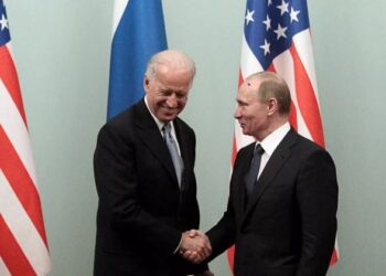 Джозеф Байден и Владимир Путин. Март 2011 года. Фото: Reuters