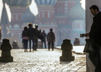 Нищета у ворот Красной площади