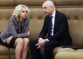 Татьяна Голикова и Антон Силуанов. Фото: expert.ru