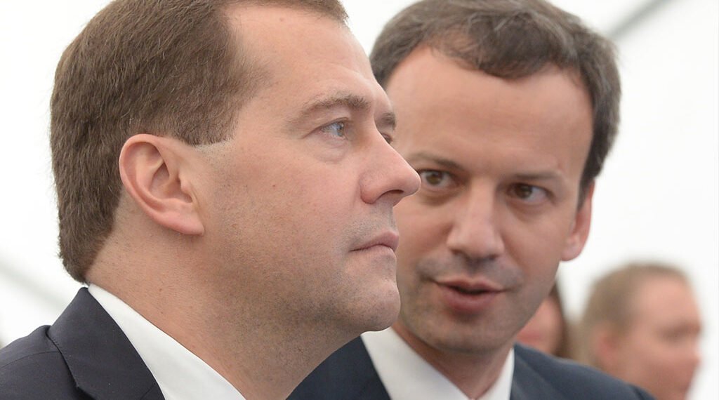 Дмитрий Медведев и Аркадий Дворкович. Иллюстрация: НТВ