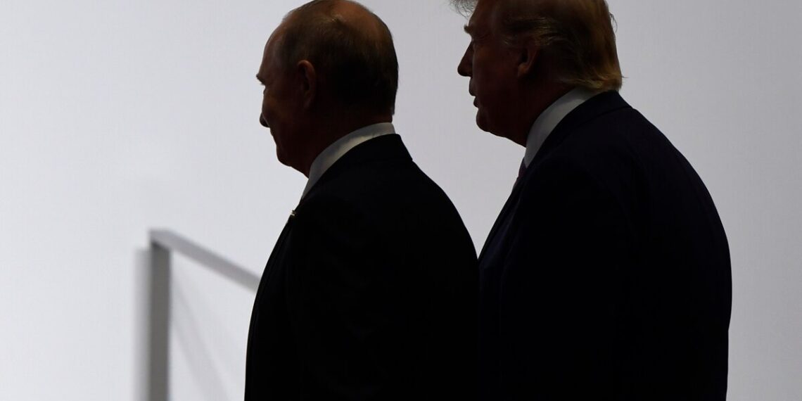 Владимир Путин и Дональд Трамп. Фото: АР