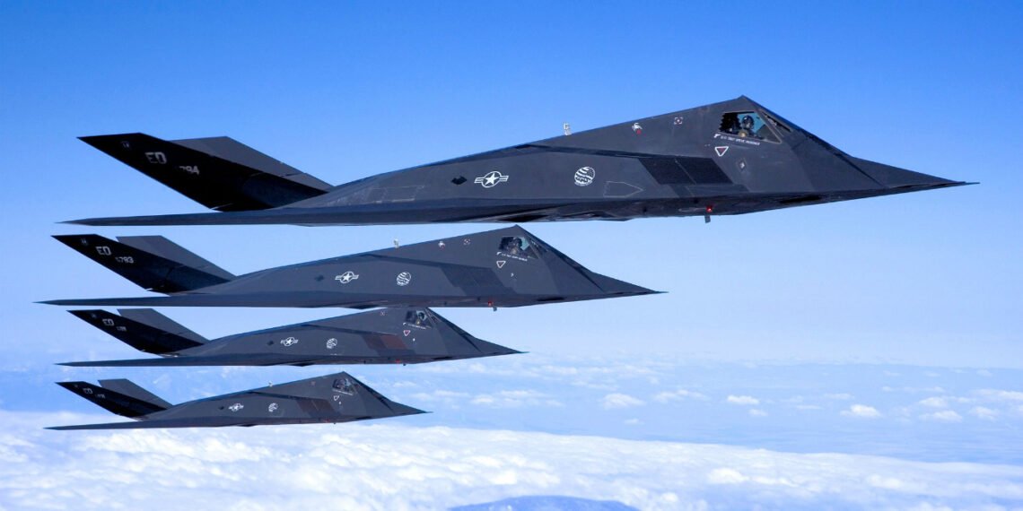 Военные самолеты Stealth. Фото: warontherocks.com