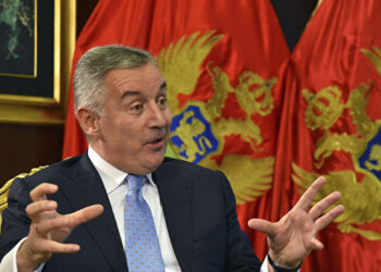 Мило Джуканович. Фото: AP / Risto Bozovic