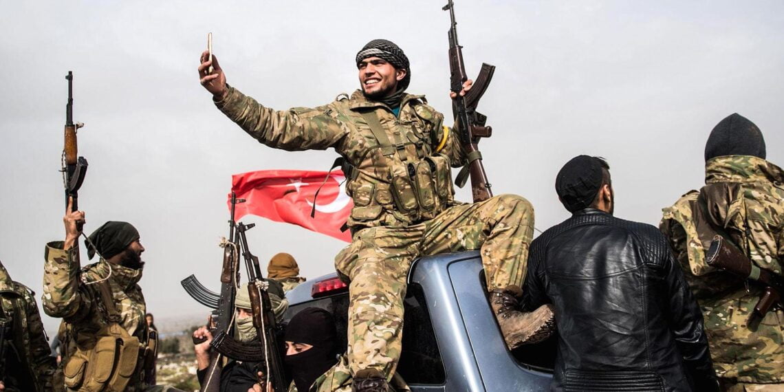 Боевики сирйиской оппозиции в провинции Хатай (Турция). Иллюстрация: AFP