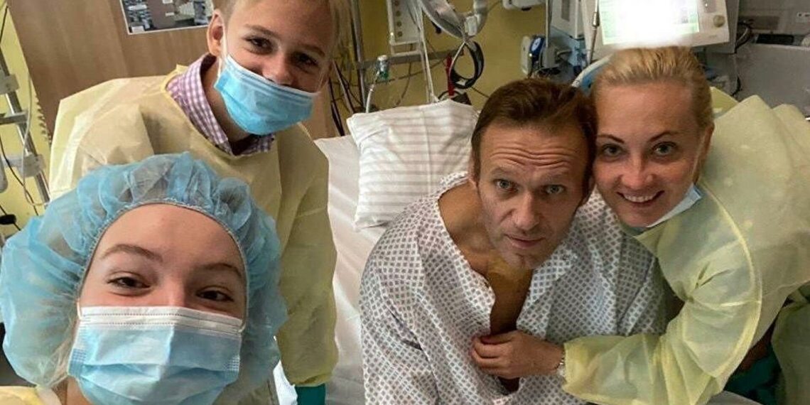 Алексей Навальный с семьей. Фото: Instagram