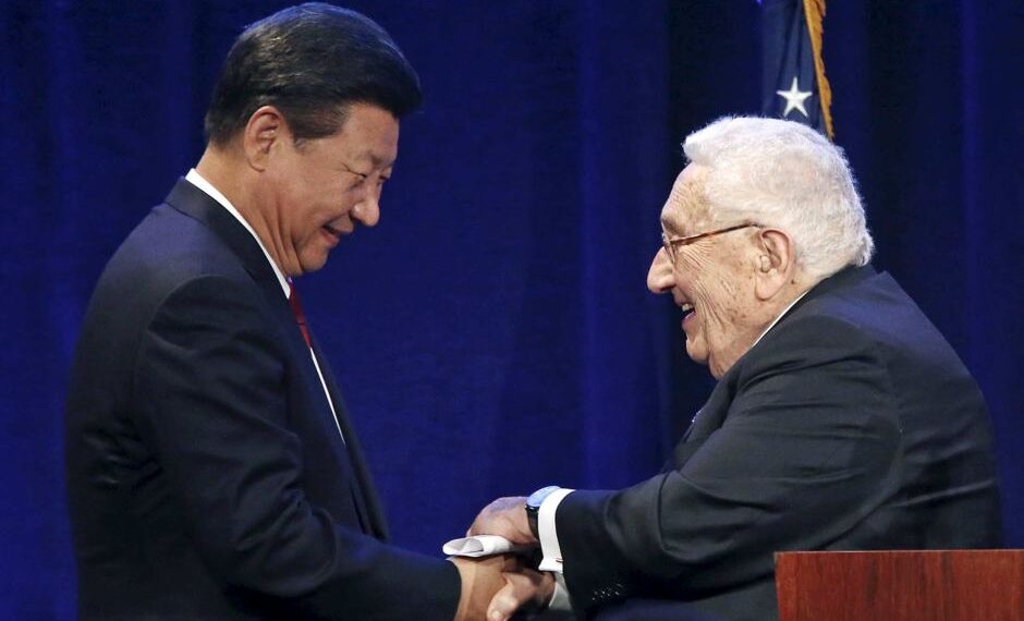 Си Цзиньпин и Генри Киссинджер. Фото: abc.net.au