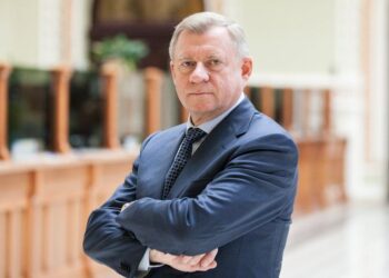 Яков Смолий