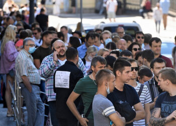 Выборы в Белоруссии. Очередь к избирательным урнам. Фото: RTVI