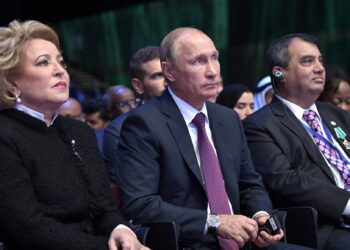 Владимир Путин и Валентина Матвиенко. Иллюстрация: kremlin.ru