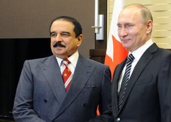 Хамад бин Иса аль-Халифа и Владимир Путин. Фото: посольство Бахрейна в РФ