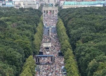 Акция протеста в Берлине. Фото: Facebook