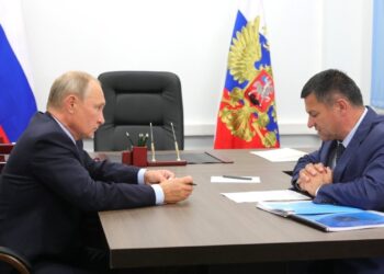 Владимир Путин и Андрей Тарасенко встретились на полях ВЭФ-2018 Фото: Пресс-служба Кремля