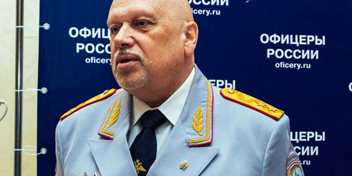 Александр Михайлов