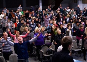 Секта в действии. Иллюстрация: pravoslavie.ru