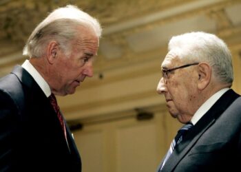 Джо Байден и Генри Киссинджер. Фото: dailyherald.com