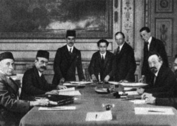 Подписание советско-турецкого договора о дружбе и братстве 16 марта 1921 г. в Москве