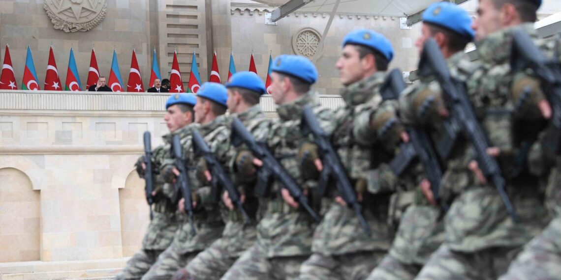 Реджеп Эрдоган и Ильхам Алиев на военном параде в Баку. 10 декабря 2020 года. Фото: AFP