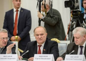 Владимир Жириновский, Геннадий Зюганов и Сергей Миронов. Фото: Дмитрий Азаров / Коммерсант