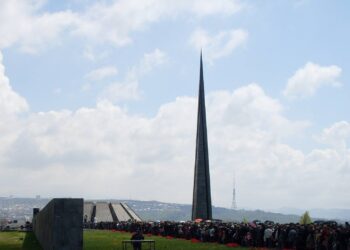 Цицернакаберд — мемориальный комплекс в Ереване, посвящённый жертвам геноцида армян 1915 года