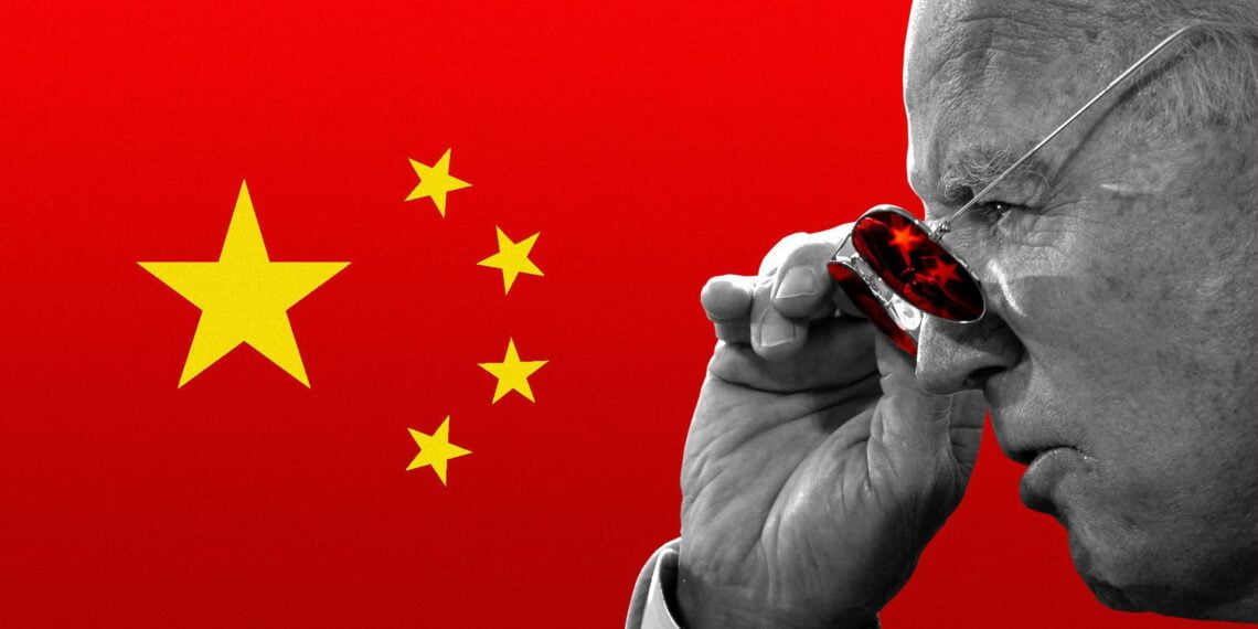 Джозеф Байден. Иллюстрация: Sarah Grillo/Axios