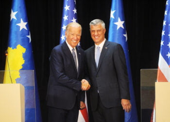 Джозеф Байден и Хашим Тачи. 2016 год. Фото: пресс-служба главы Косово