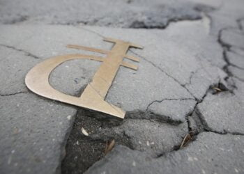 Замедление экономического роста. Фото: Евгений Разумный / Ведомости