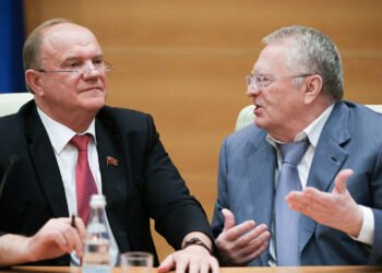 Геннадий Зюганов и Владимир Жириновский. Фото: Анна Исакова / ТАСС