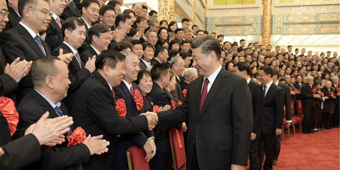 Си Цзиньпин на встрече с ветеранами партии. Фото: cgtn.com