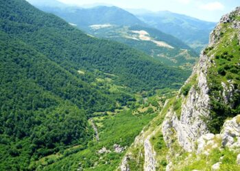 Ущелье Дждрдуз. г. Шуши, Республика Арцах