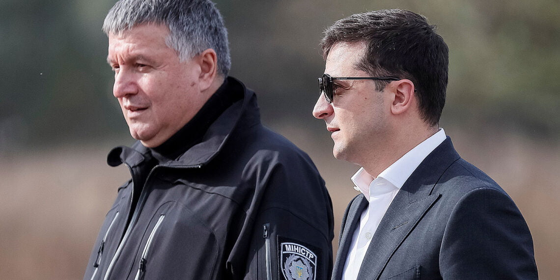 Арсен Аваков и Владимир Зеленский. Фото: Reuters