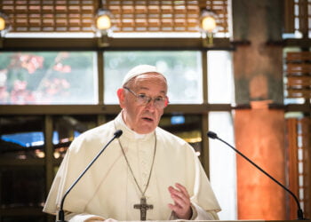 Папа Римский Франциск. Фото: luther250.com