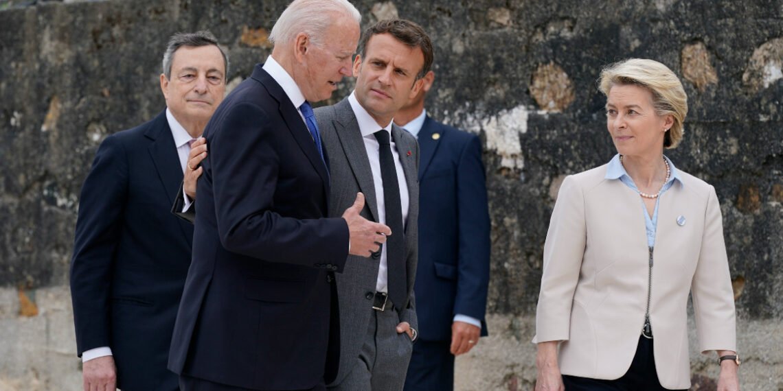 Джозеф Байден, Эммануэль Макрон, Урсула фон дер Ляйен и Марио Драги. Фото: politico.com