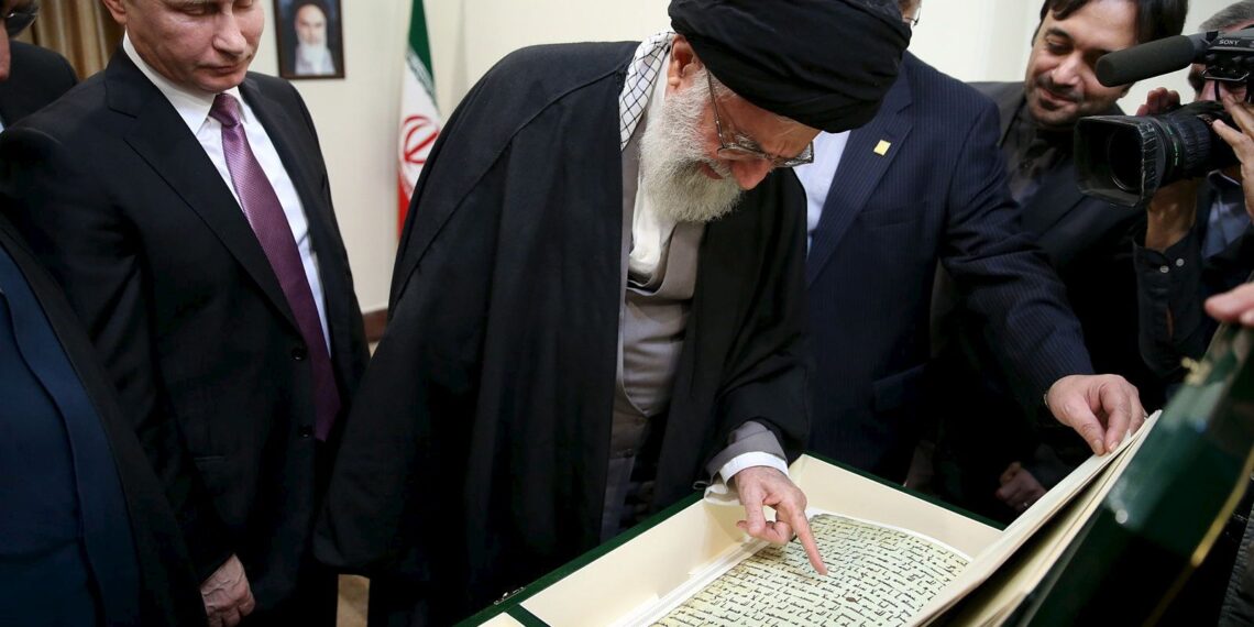 Владимир Путин и Али Хаменеи
