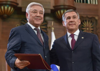 Фарид Мухаметшин и Рустам Минниханов. Фото: tatarstan.er.ru