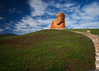 Монумент «Мы — наши горы». Фото: nashaarmenia.info