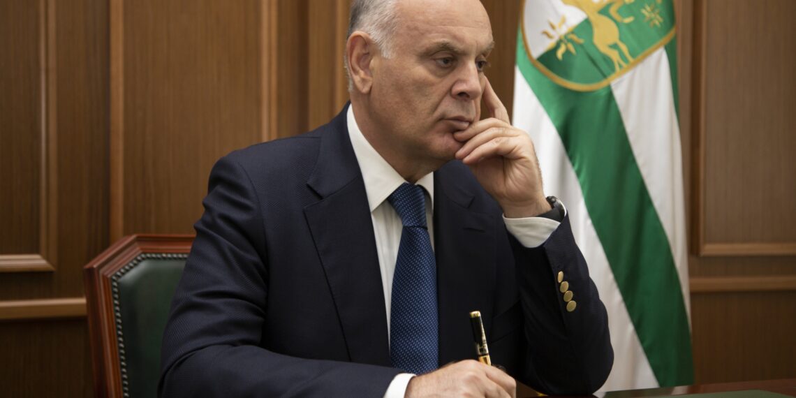 Аслан Бжания. Фото: presidentofabkhazia.org