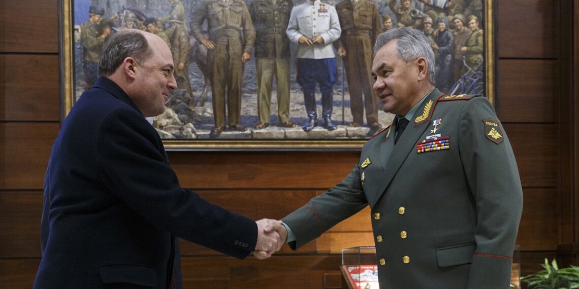 Бен Уоллес и Сергей Шойгу. Фото: mil.ru