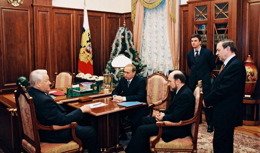 Последний день Борис Ельцина на посту президента в кремлевском кабинете. Фото: ТАСС