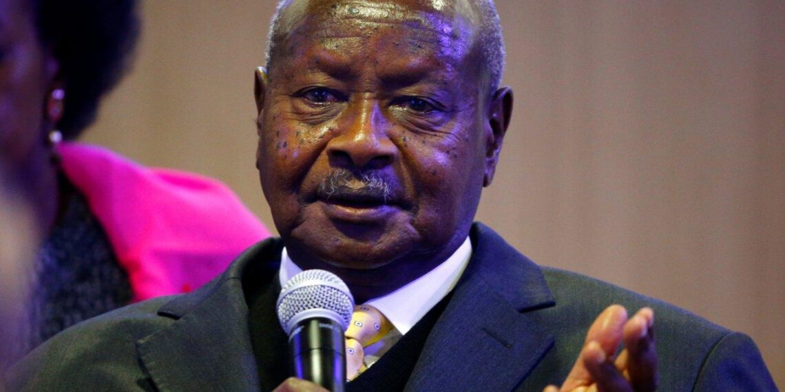 Йовери Мусевени. Фото: stringfixer.com